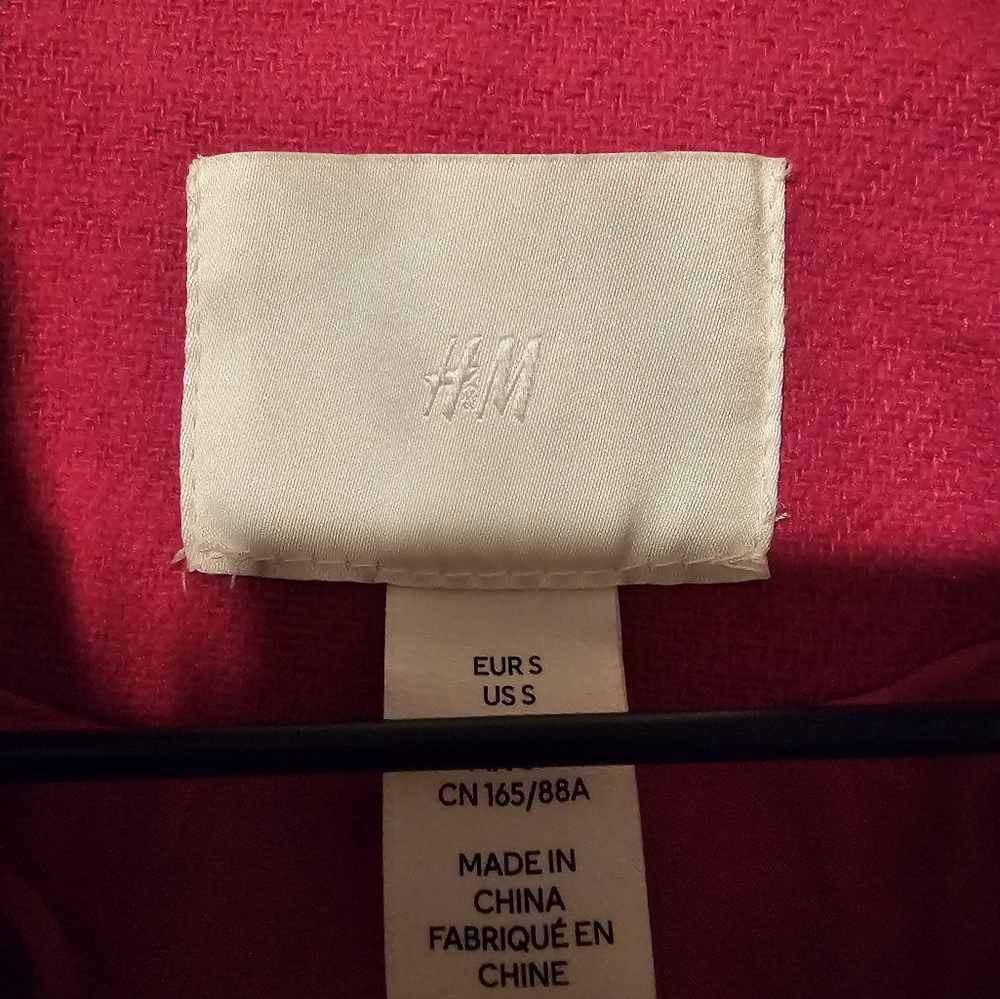 Chic Pink Coat - Picture 2 of 3